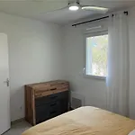 Neuf Et Climatise, 6 Personnes, A 150m De La Vias