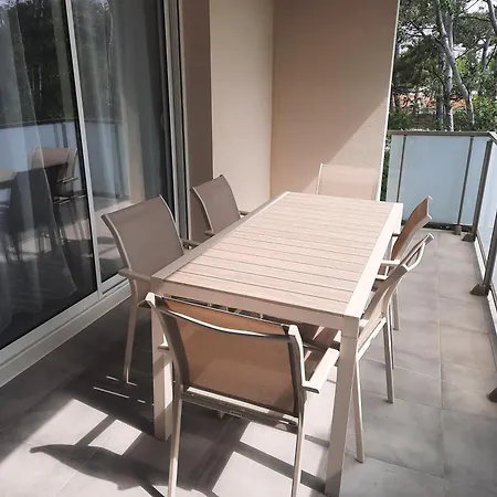 Apartament Neuf Et Climatise, 6 Personnes, A 150m De La Vias